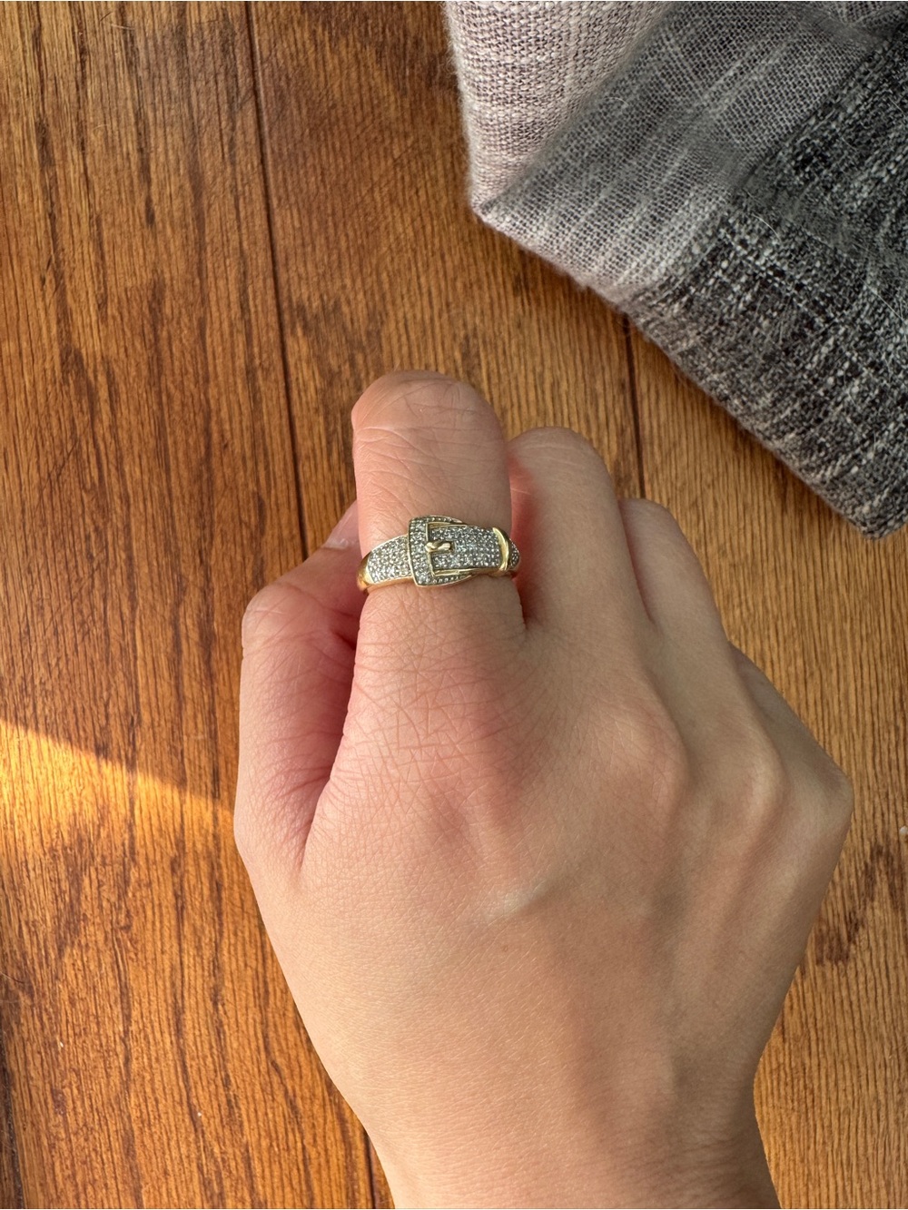 14k diamond buckle ring